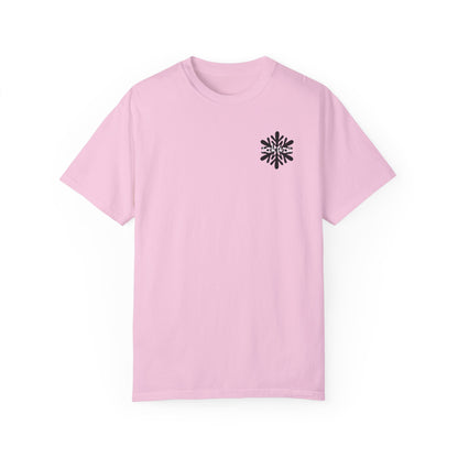 Unisex Garment-Dyed T-Shirt with Snowflake Design - Cozy & Trendy Casual Wear